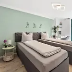 Apartment Dresdenstay Gemuetlich Und Modern Mit Kamin Und Ps4 Dresden