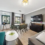 Dresdenstay Gemuetlich Und Modern Mit Kamin Und Ps4 Apartment Dresden