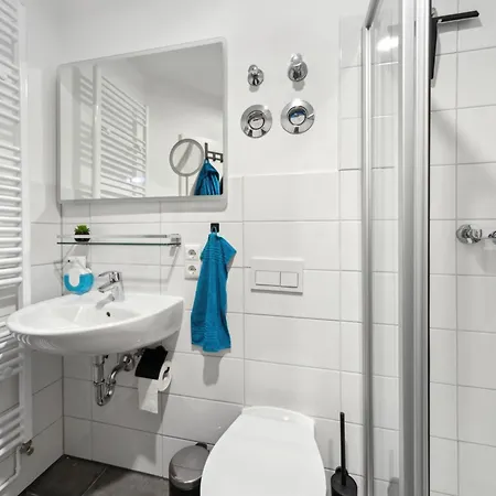 Dresdenstay Gemuetlich Und Modern Mit Kamin Und Ps4 דרזדן