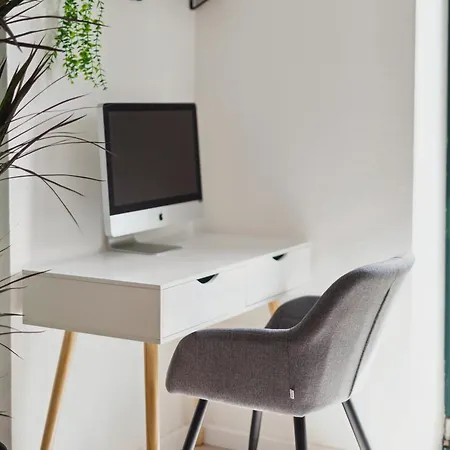 Dresdenstay Gemuetlich Und Modern Mit Kamin Und Ps4 * דרזדן